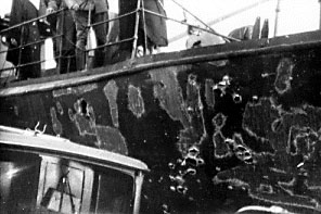 Billeder af skaderne, taget efter at skibene var blevet slæbt tilbage til Holmen i København. (foto: Orlogsmuseet)