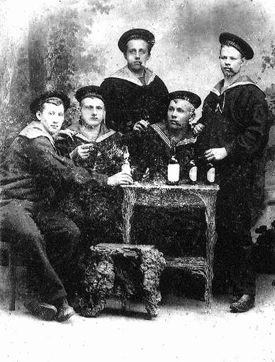 Kresten Christensen (nr. 2 fra venstre) Kresten Christensen (second from left)
