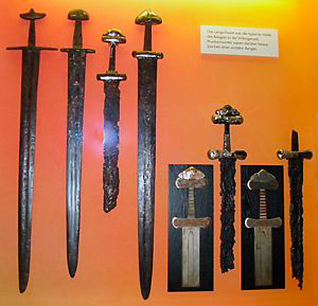 Vikingesværd fra Hedeby museum (foto: fra Wikipedia)