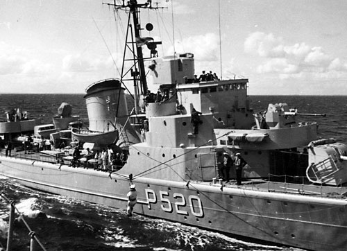 HUITFELDT som patruljebåd (foto: Marinens Bibliotek)