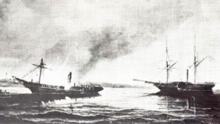 HEKLA (til højre i billedet) efter træfningen med den Slesvig-Holstenske kanonbåd VON DER TANN (Foto efter maleri af C. Bille, 1851)