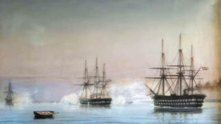 17. marts 1864 var vejret "aldeles stille" ifølge Van Dockums rapport, og maleriet viser da også nærmest havblik. Midt i billedet ses skruefregatten SJÆLLAND, der affyrer sine bovkanoner mod den flygtende fjende, sandsynligvis Jachtmanns ARCONA, der svare med sit hækskyts. Til højre i billedet ses linjeskrueskibet SKJOLD, der vel ikke længere er på skudhold. (Billede fra Orlogsmuseets arkiv)